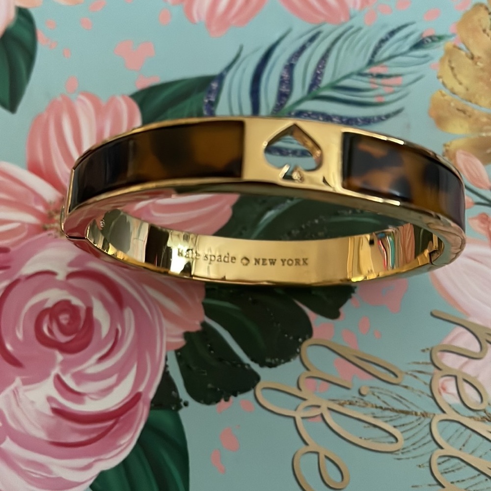 Authentic Kate spade enamel hole punch bangle